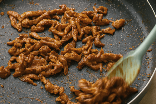 Spicy Chicken Wrap - Cook the marinated chicken