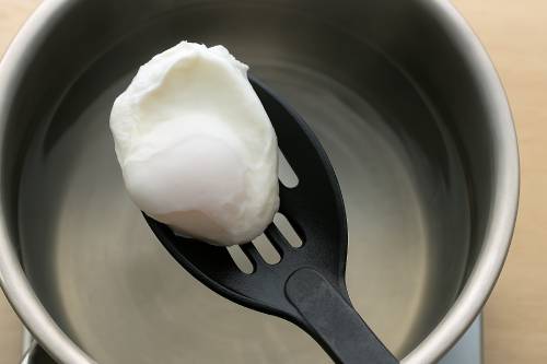 Step-3-Poach the Egg
