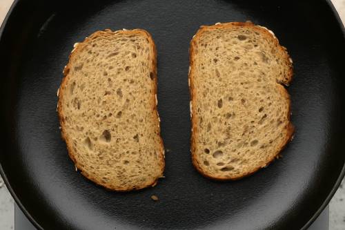 Step-4-Toast the Bread